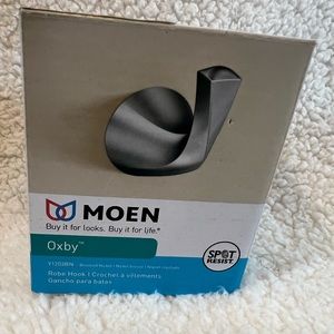 New Moen Oxby 1-Hook Spot
